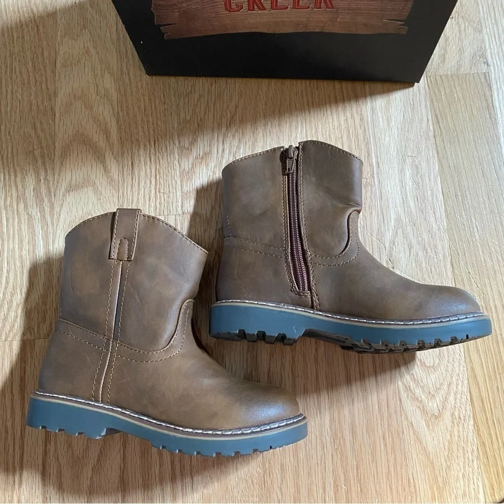 Mountain Creek Brown Faux Leather Boots Boys Sz 11 NIB Brand New Side Zip